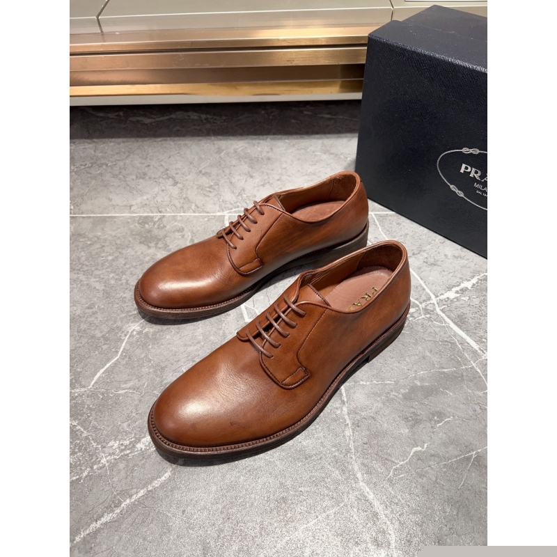 Pra*a leather shoes